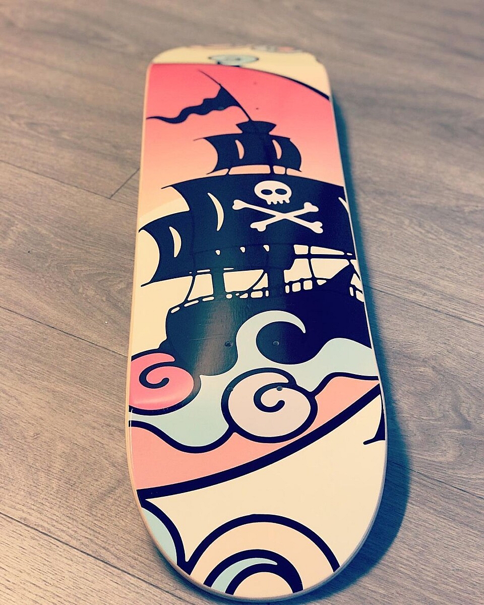DAHRAH skateboard - Pirate 1 - Image 2